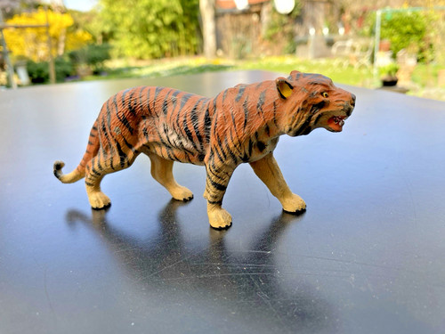 Massefigur tiger um - massefigur,